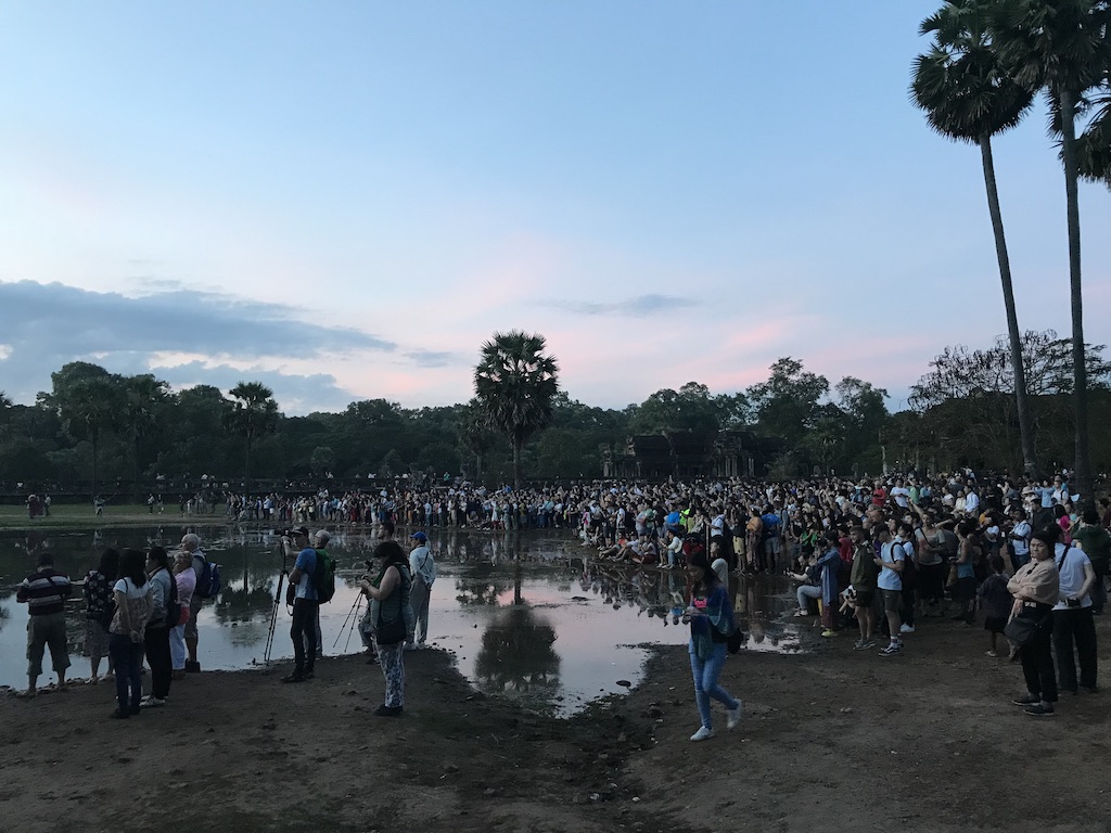 sunrise Angkor Wat crowds 