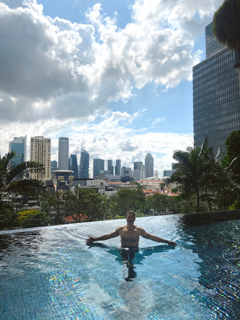 Rooftop pool in Singapore 