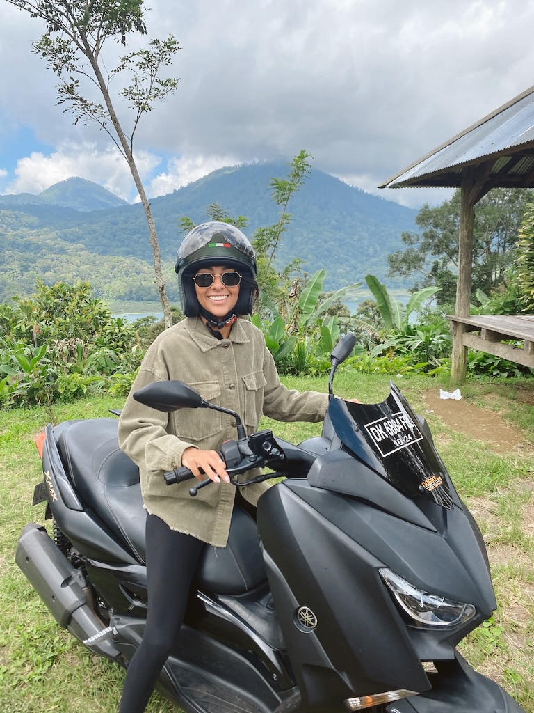 learn how to drive a scooter before moving to Bali